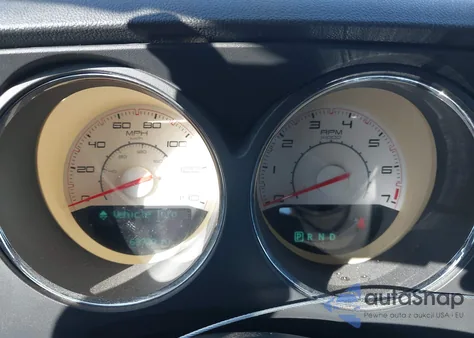 2013 Dodge Challenger Sxt z USA, uszkodzony, nr VIN 2C3CDYAG1DH670934